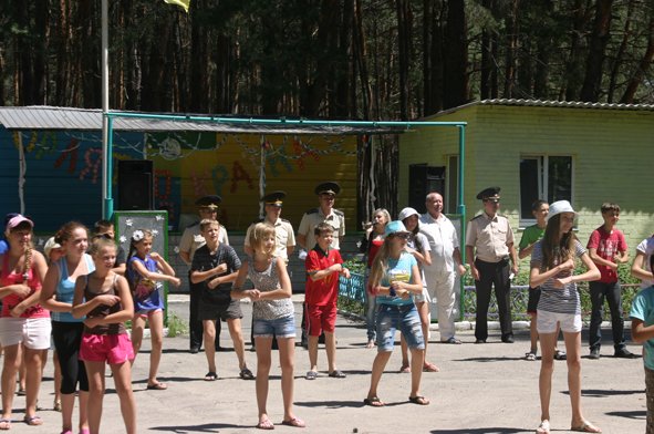 В рамках акции «Безопасный отдых» спасатели посетили лагерь «Орленок» (фото) (фото) - фото 5