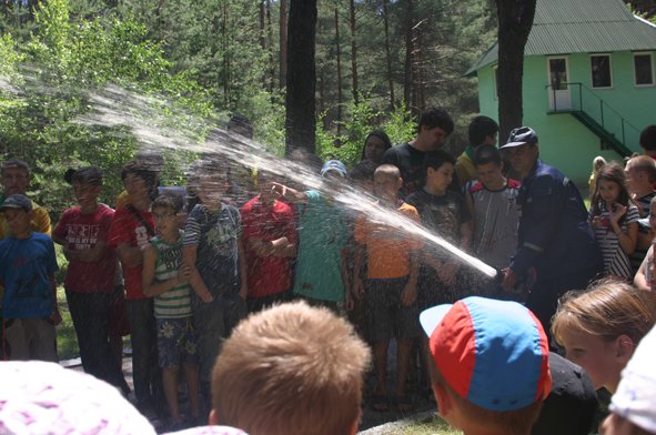В рамках акции «Безопасный отдых» спасатели посетили лагерь «Орленок» (фото) (фото) - фото 3