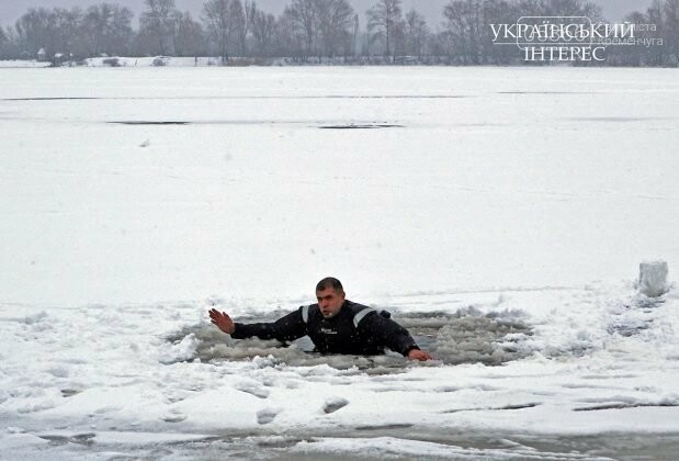 Що робити, якщо провалився під лід: основні правила безпеки на воді взимку, фото-1