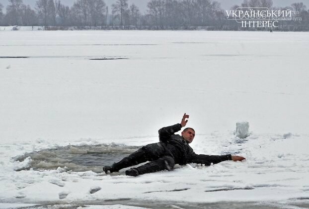 Що робити, якщо провалився під лід: основні правила безпеки на воді взимку, фото-5