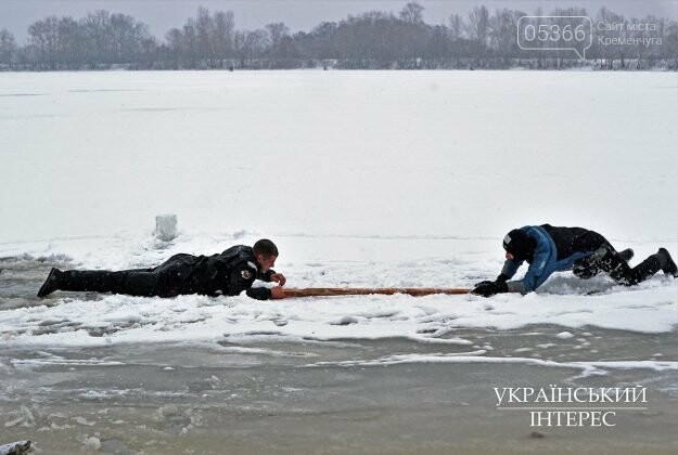 Що робити, якщо провалився під лід: основні правила безпеки на воді взимку, фото-8