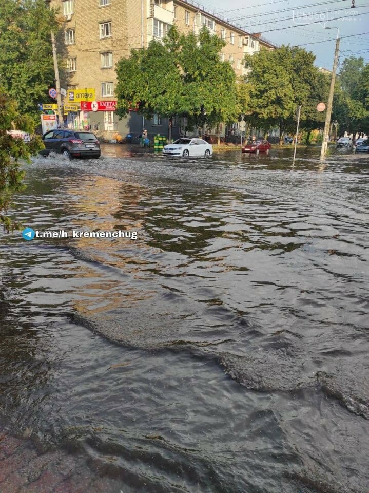 Злива у Кременчуці: соцмережі ділилися світлинами повені, фото-3