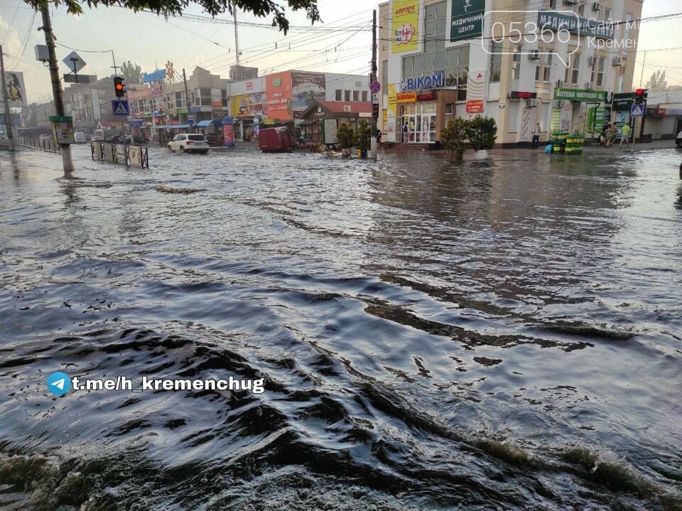 Злива у Кременчуці: соцмережі ділилися світлинами повені, фото-1