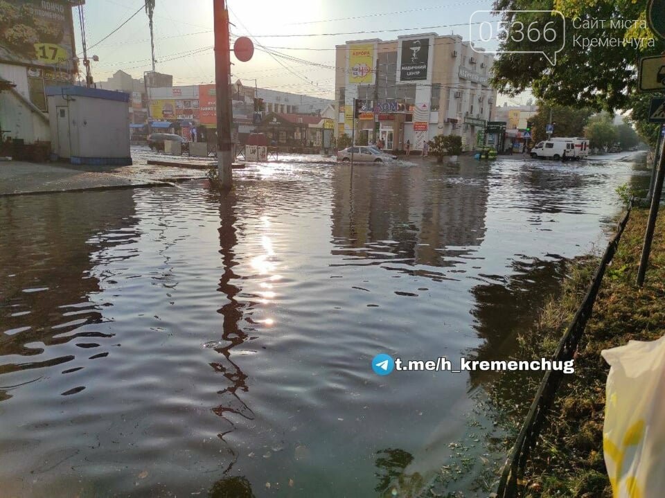 Злива у Кременчуці: соцмережі ділилися світлинами повені, фото-6