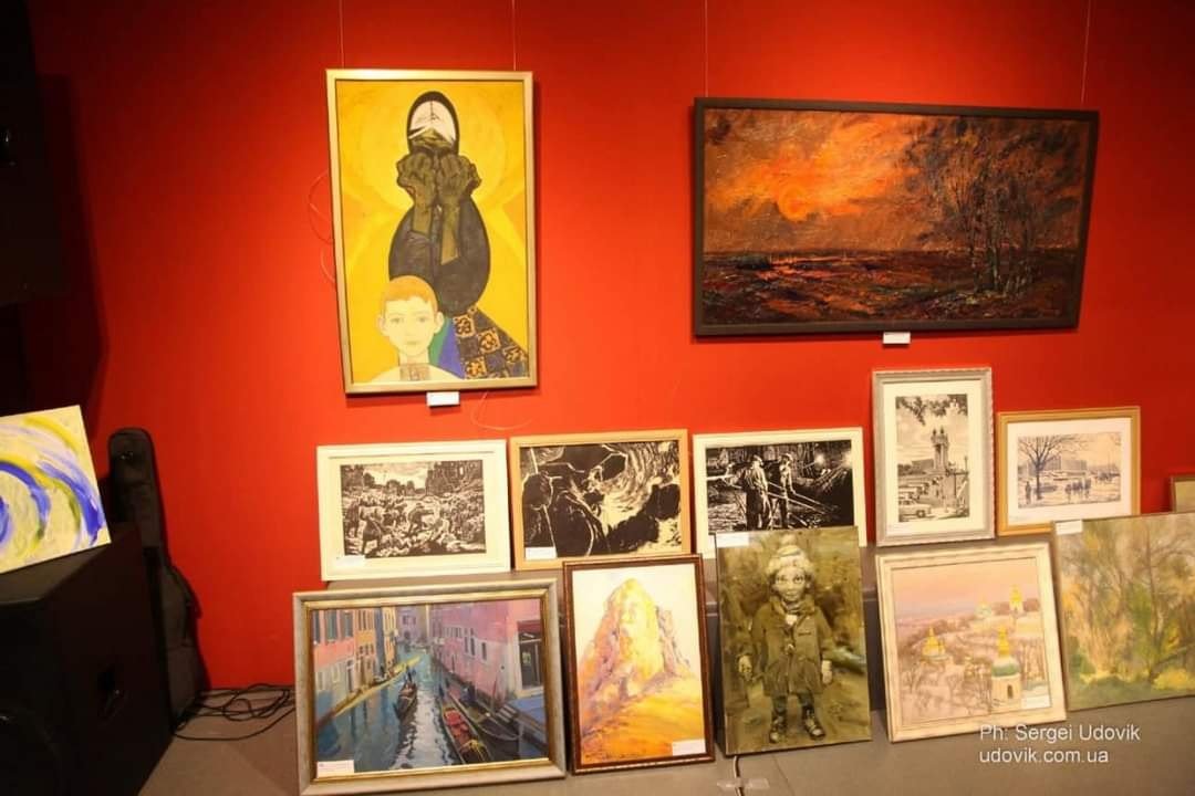 На благодійному аукціоні зібрали кошти для постраждалих у Амсторі