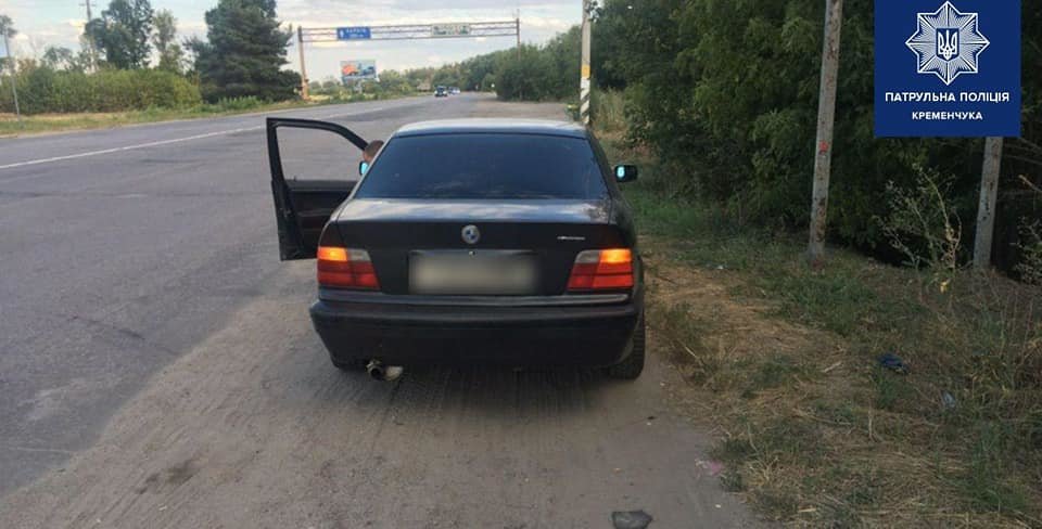 Трьох водіїв з підробними документами виявили копи Кременчука