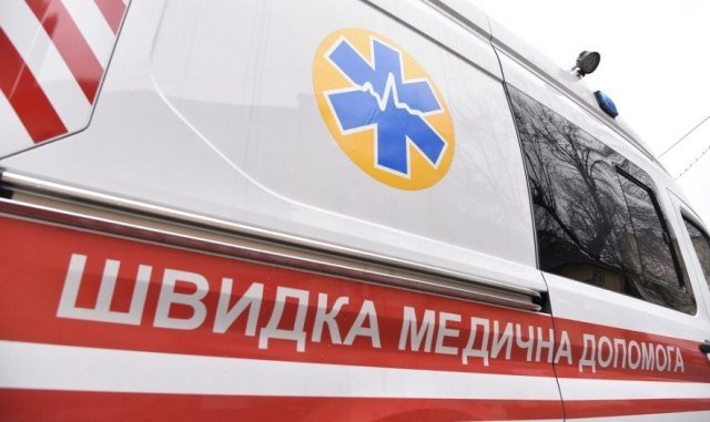 На Полтавщині до лікарні з отруєнням привезли неповнолітню