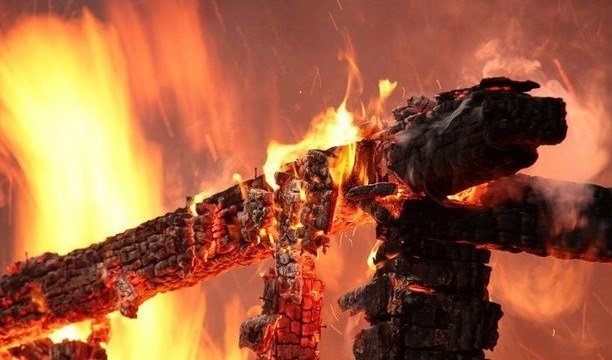 В Кременчуцькому районі у вогні загинула жінка