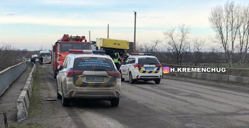 В Кременчуці не розминулися дві вантажівки: є потерпілий