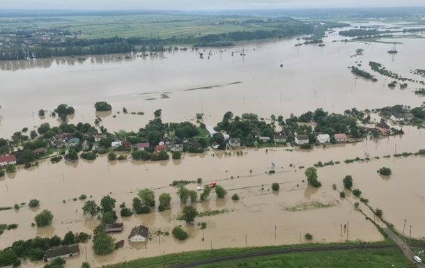 Повені та засуха: за кількістю питної води Україну прирівняли до африканських країн