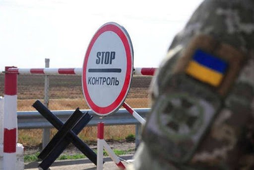В’їжджати в Україну іноземці зможуть в разі негативного ПЛР-тесту