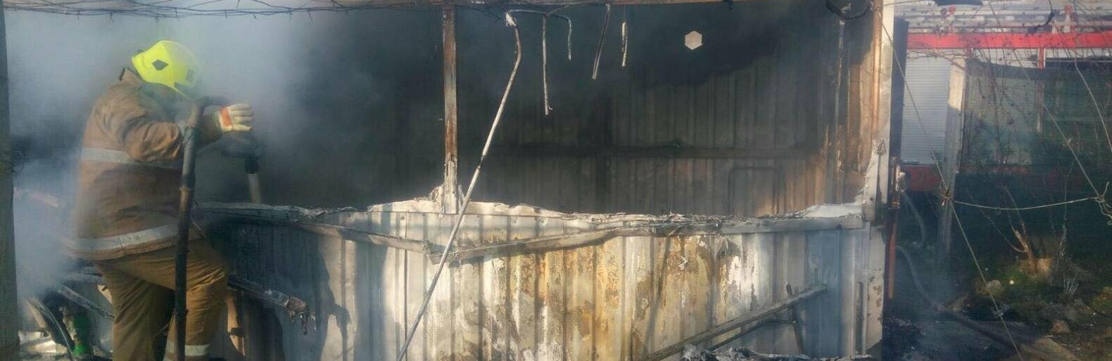 Жінка отримала опіки обличчя і рук : у Кременчуцькому районі сталася пожежа на дачі