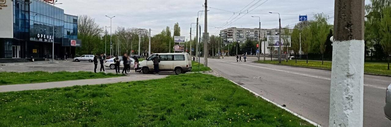 У Кременчуці не розвинулися автомобілі. Фото