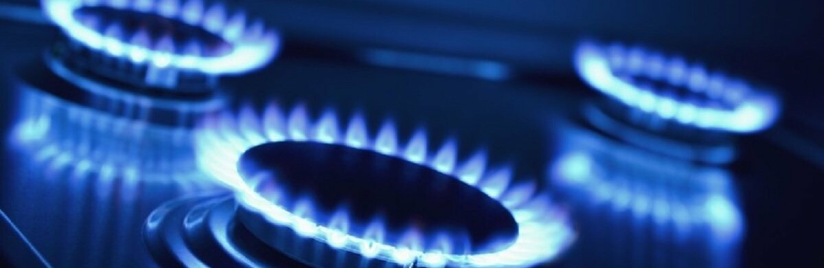 Людям нараховують плату за зайві куби газу. У міськгазі черги не припиняються