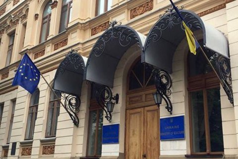 Міністерство культури проти закриття бібліотек у Кременчуці, від депутатів приховали відповідь