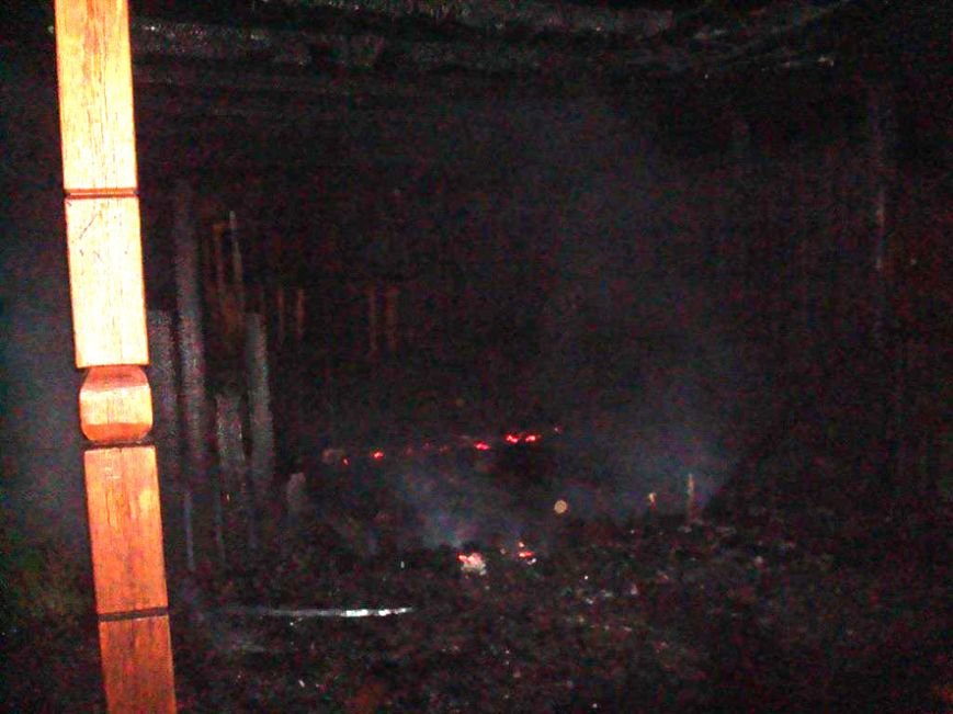 В Полтавской области сгорел выставочный зал (ФОТО) (фото) - фото 2