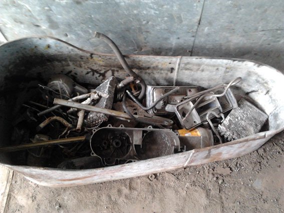 В Полтавской области группа вандалов осквернила более 300 могил (ФОТО) (фото) - фото 1