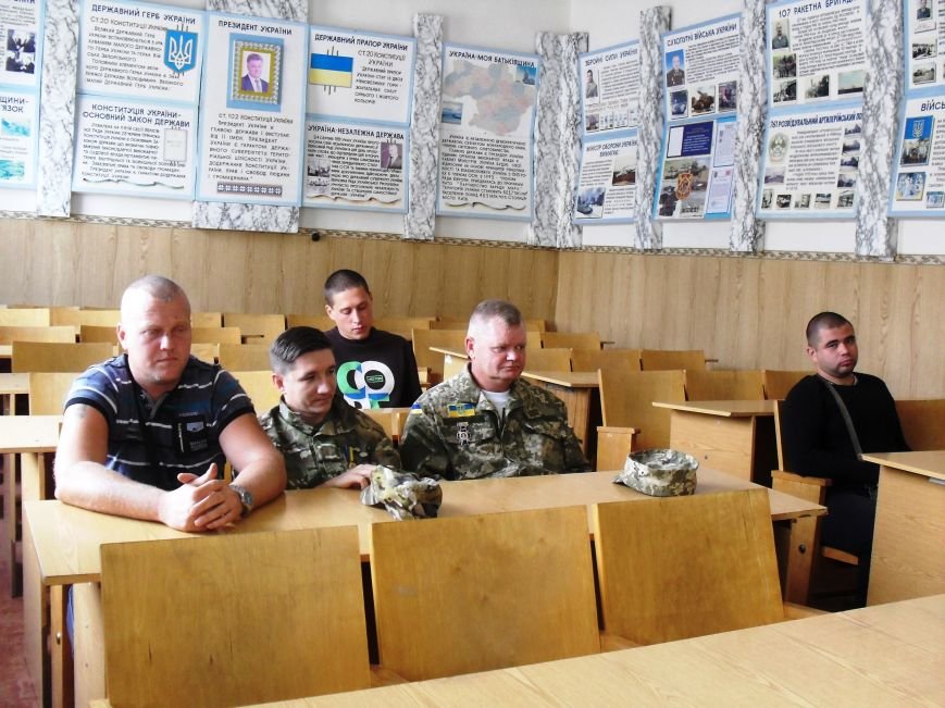 В Кременчуге 11 бойцов наградили нагрудными знаками «Участник АТО» от имени Петра Порошенко (ФОТО) (фото) - фото 2