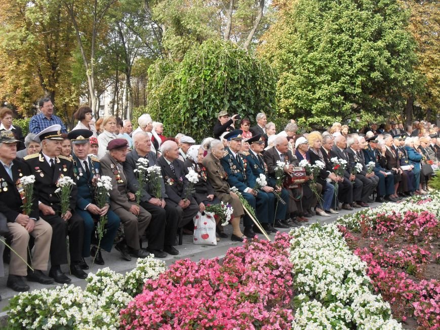 В Кременчуге поблагодарили за освобождение города в 43-ем живых и погибших воинов (ФОТО) (фото) - фото 2