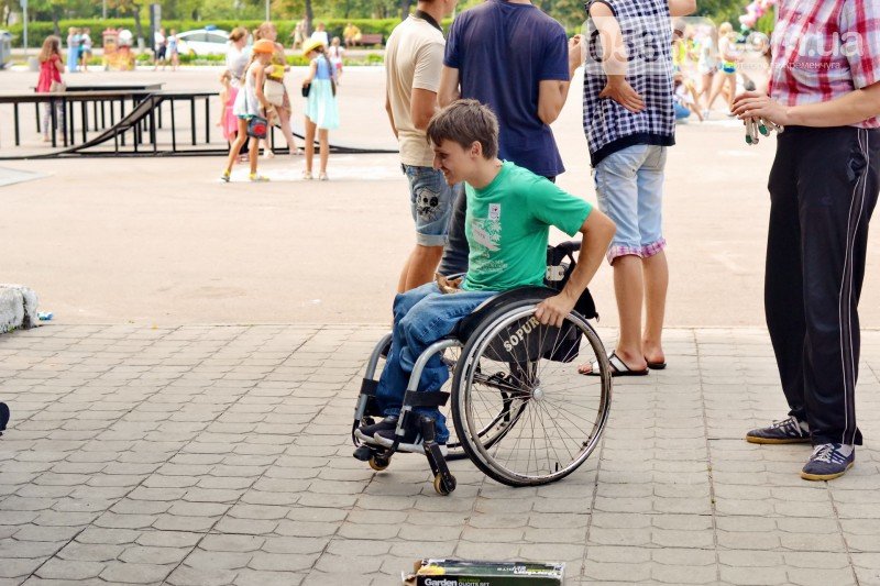 Яркие цвета, экстрим и огонь: в Кременчуге прошел самый яр..., фото-1 Яркие цвета, экстрим и огонь: в Кременчуге прошел самый яркий праздник года, фото-1